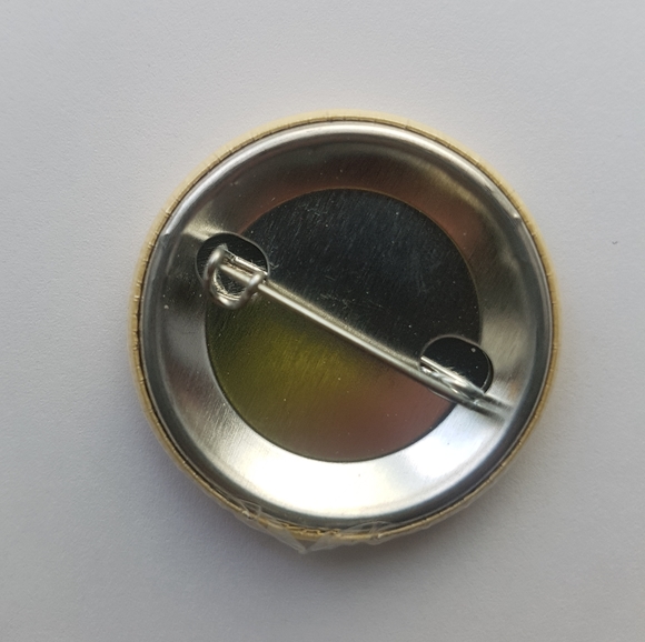 {FWP} Handmade ”Twisted” Button - Picture 2 of 3